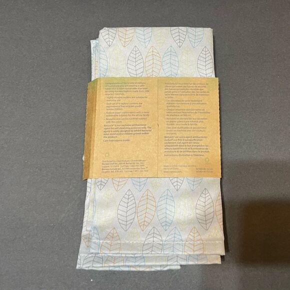 Norwex Napkins Set of 4 Leaves Design NWT - Picture 4 of 11
